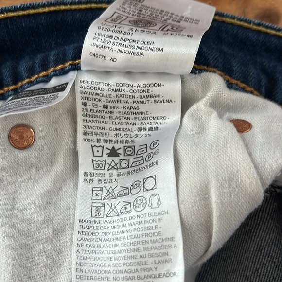 Levis Men’s Jorts size 36 dark blue color - Picture 6 of 11